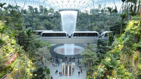 Skytrax, l'aeroporto di Singapore Changi vince il world's best airport awards per l'ottavo anno di fila